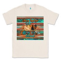Natural life is better with chickens around chicken coop Classic Tee - Artiststas