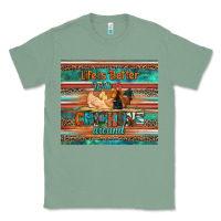 Sage life is better with chickens around chicken coop Classic Tee - Artiststas