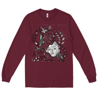 Burgundy chloe x halle playing one off at sob black white Long Sleeve Tee - linhVisuals