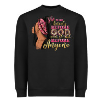 Black She who kneels before god can stand before anyone Heavyweight Sweatshirt - RanaPortraitStore