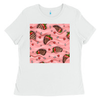 White valentines day strawberries in cream seamless pattern Ladies Tee - BundleAndBundleShop