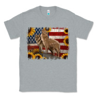 Heather Grey american th of july wolves Classic Tee - Jasminsmagicworld