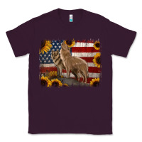 Plum american th of july wolves Classic Tee - Jasminsmagicworld