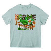 Arona Kiss me i am irish St. Patrick's Day Heavy Core Tee - CowGirlArtShop