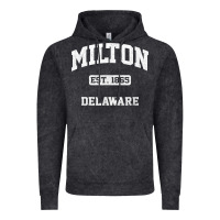 Vintage Black milton delaware de vintage state athletic style t shirt Vintage Hoodie - InspiraDesign