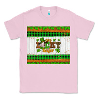 Bubblegum Pink st patricks one lucky heifer Classic Tee - Artiststas