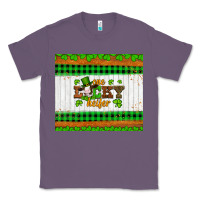 Lavender st patricks one lucky heifer Classic Tee - Artiststas