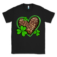 Black st patricks day leopard heart with shamrocks Classic Tee - Artiststas
