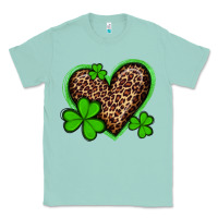 Seafoam st patricks day leopard heart with shamrocks Classic Tee - Artiststas