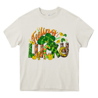 Cream Feeling lucky St. Patrick's Day Heavy Core Tee - CowGirlArtShop