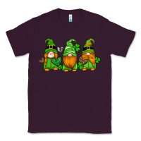 Plum st patricks day gnomes with western hearts and shamrocks Classic Tee - Artiststas