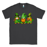 Smoke st patricks day gnomes with western hearts and shamrocks Classic Tee - Artiststas