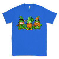 True Royal st patricks day gnomes with western hearts and shamrocks Classic Tee - Artiststas
