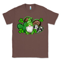 Chestnut st patricks day gnome with western hearts Classic Tee - Artiststas