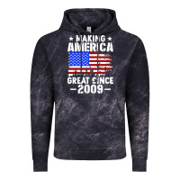 Cloud Black vintage making america great since 2009 Vintage Hoodie - artisFamous