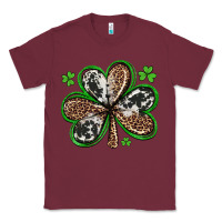 Burgundy western st patricks day shamrocks Classic Tee - Artiststas