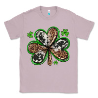 Lilac western st patricks day shamrocks Classic Tee - Artiststas