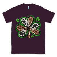 Plum western st patricks day shamrocks Classic Tee - Artiststas