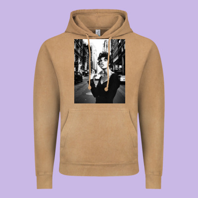 Linda Evangelista Fashion Model Vintage Hoodie Designed By Artisfamous