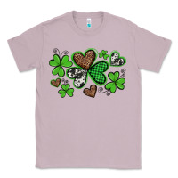 Lilac western st patricks day shamrocks and hearts Classic Tee - Artiststas