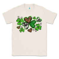 Natural western st patricks day shamrocks and hearts Classic Tee - Artiststas