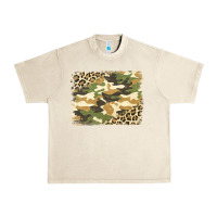 Sandshell leopard camo pattern background Urban Heavy Tee - Jasminsmagicworld