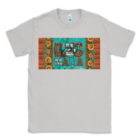 Moon Dust dog mama license plate Classic Tee - Artiststas