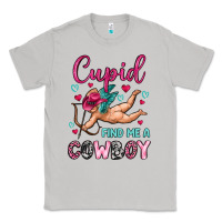 Moon Dust cupid find me a cowboy Classic Tee - OliviaCreatesArt