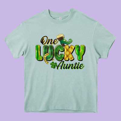 One Lucky Auntie St. Patrick's Day Heavy Core Tee Designed By Cowgirlartshop