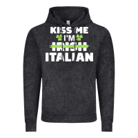 Vintage Black kiss me im italian t  shirt kiss me i'm irish italian patriotic st pat Vintage Hoodie - linhVisuals