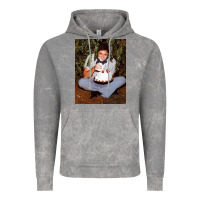 Cloud Rock johnny cash eating cake in a bush Vintage Hoodie - linhVisuals