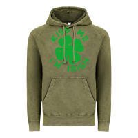 Vintage Olive kiss me im irish funny saint patrick day womens Vintage Hoodie - linhVisuals