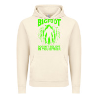 Vintage Artic bigfoot believer t  shirt bigfoot doesnt believe in you either t  shir Vintage Hoodie - linhVisuals
