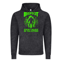 Vintage Black bigfoot believer t  shirt bigfoot doesnt believe in you either t  shir Vintage Hoodie - linhVisuals