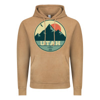 Vintage Camel utah retro mountain badge Vintage Hoodie - linhVisuals