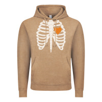 Vintage Coffee skeleton rib case orange pumpkin heart vintage halloween anatomy costu Vintage Hoodie - linhVisuals