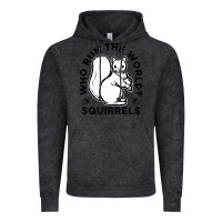Vintage Black who run the world squirrels Vintage Hoodie - linhVisuals