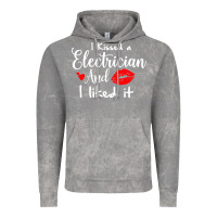 Cloud Rock i kissed an electrician and i liked it for girlfriend wife pullover ho Vintage Hoodie - linhVisuals