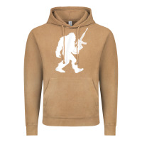 Vintage Camel bigfoot with rifle sasquatch 2nd amendment gun t shirt Vintage Hoodie - linhVisuals