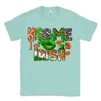 Seafoam Kiss me i am irish St. Patrick's Day Classic Tee - CowGirlArtShop