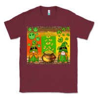 Burgundy st patricks gnomes and coins with shamrock Classic Tee - Artiststas