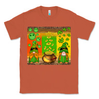 Copper st patricks gnomes and coins with shamrock Classic Tee - Artiststas