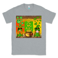 Heather Grey st patricks gnomes and coins with shamrock Classic Tee - Artiststas