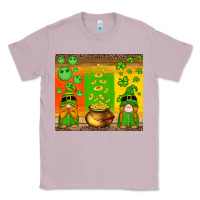 Lilac st patricks gnomes and coins with shamrock Classic Tee - Artiststas