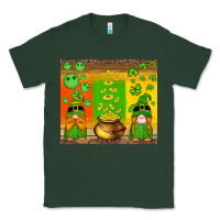 Sports Green st patricks gnomes and coins with shamrock Classic Tee - Artiststas