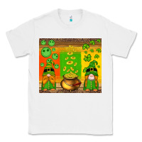 White st patricks gnomes and coins with shamrock Classic Tee - Artiststas