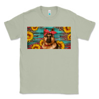 Matcha german shepherd with sunflowers license plate Classic Tee - Artiststas