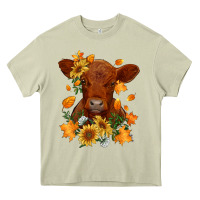 Mossy fall red angus calf dried leaves and sunflowers Heavy Core Tee - RanaPortraitStore