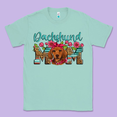 Dachshund Mom Classic Tee Designed By Artiststas