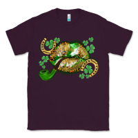 Plum St. Patrick's Day lips Classic Tee - CowGirlArtShop